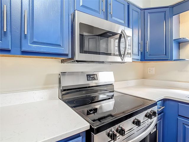 2720 HANDLEY BOULEVARD, Lakeland, FL 33803