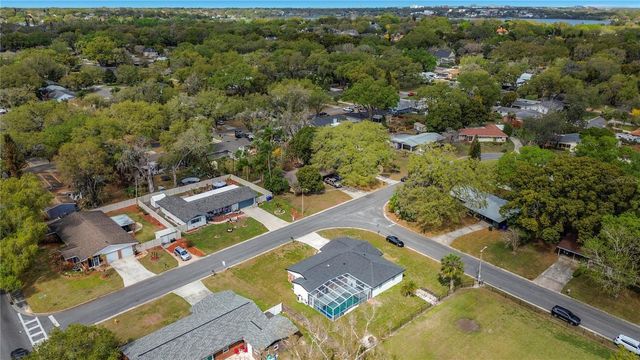 2720 HANDLEY BOULEVARD, Lakeland, FL 33803