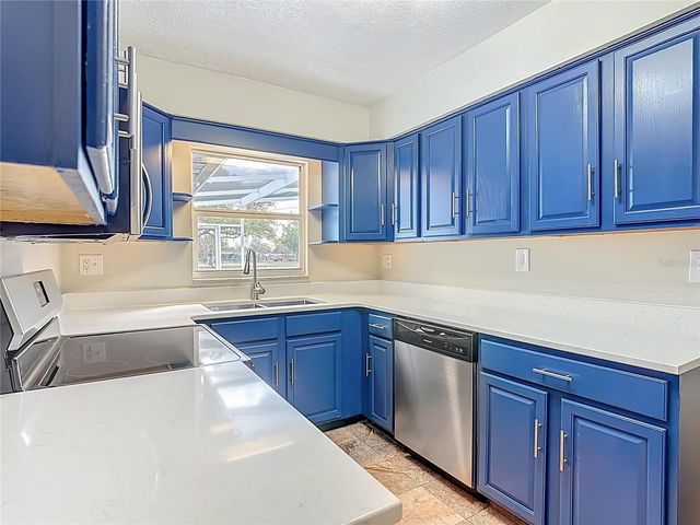 2720 HANDLEY BOULEVARD, Lakeland, FL 33803