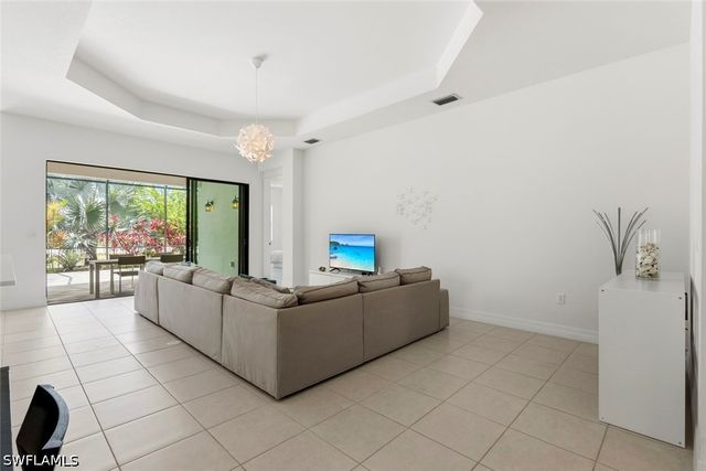 4715 Kensington CIR, Naples, FL 34119
