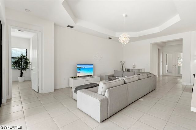 4715 Kensington CIR, Naples, FL 34119