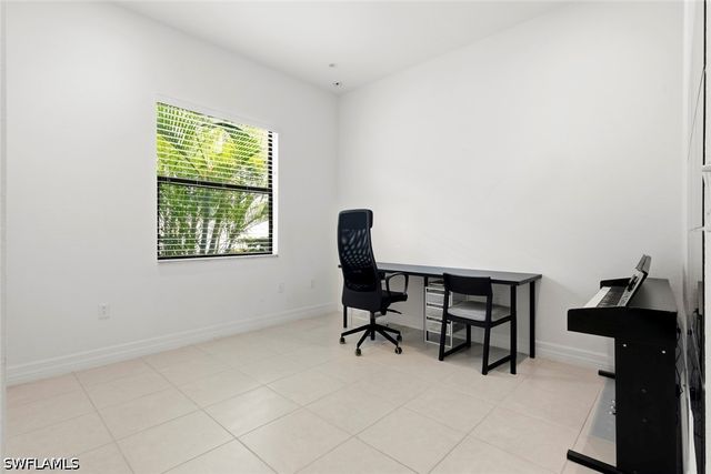 4715 Kensington CIR, Naples, FL 34119