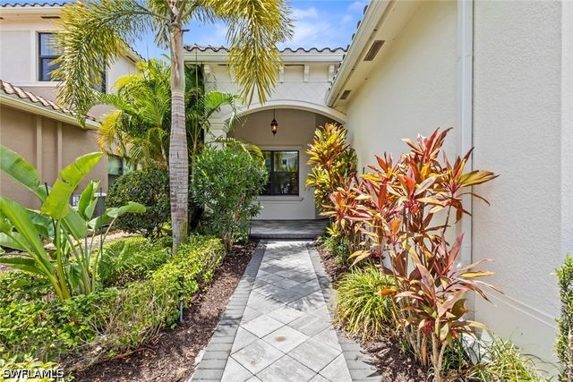 4715 Kensington CIR, Naples, FL 34119