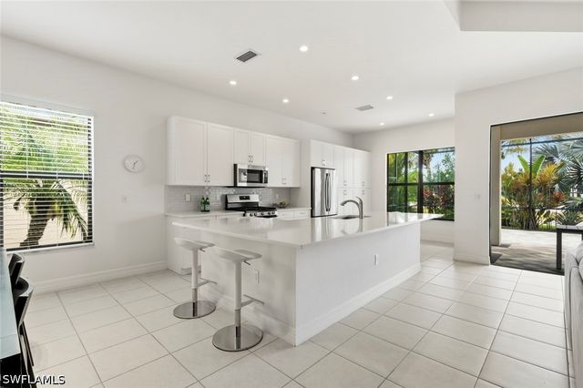 4715 Kensington CIR, Naples, FL 34119
