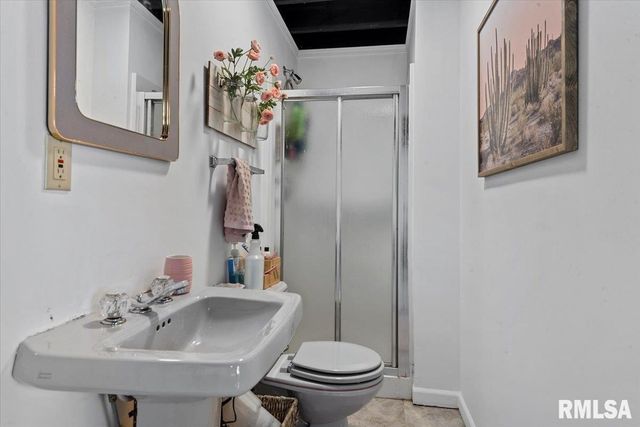 4 Red Bud Run, Sherman, IL 62684