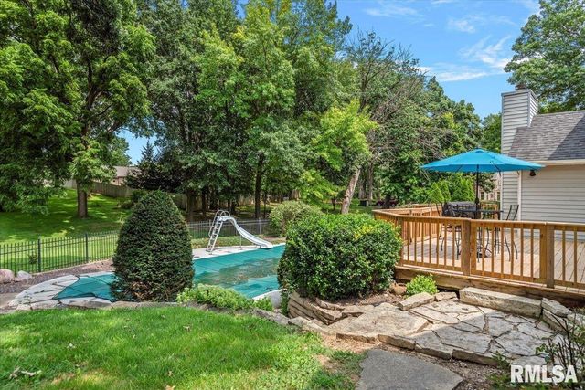 4 Red Bud Run, Sherman, IL 62684