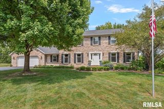 4 Red Bud Run, Sherman, IL 62684