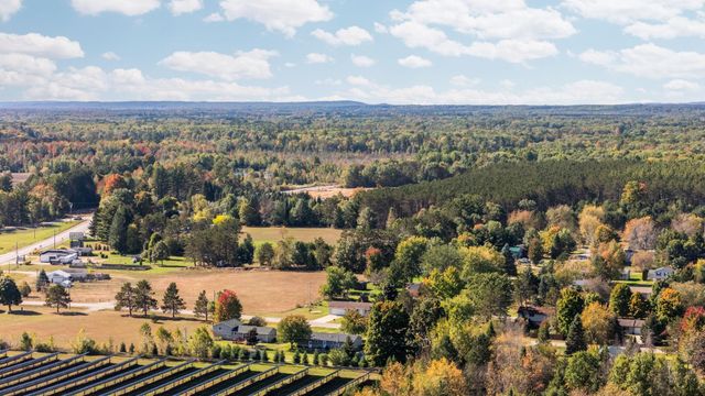 1800 Fairfield Drive, Green Lake Twp, MI 49637