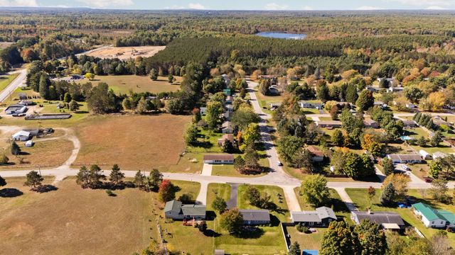 1800 Fairfield Drive, Green Lake Twp, MI 49637