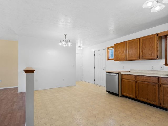 1800 Fairfield Drive, Green Lake Twp, MI 49637