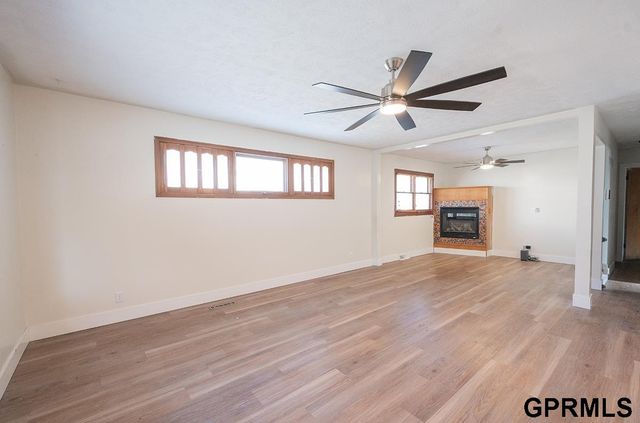 421 Haverford Drive, Lincoln, NE 68510