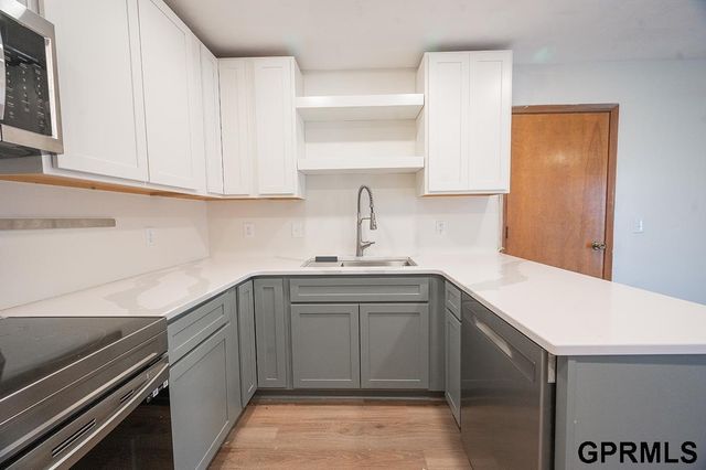 421 Haverford Drive, Lincoln, NE 68510