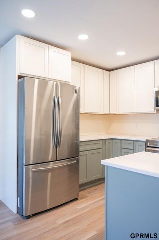 421 Haverford Drive, Lincoln, NE 68510