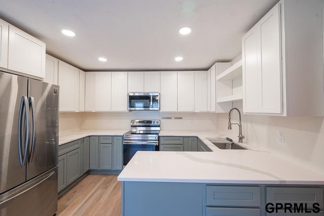 421 Haverford Drive, Lincoln, NE 68510