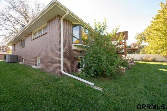 421 Haverford Drive, Lincoln, NE 68510