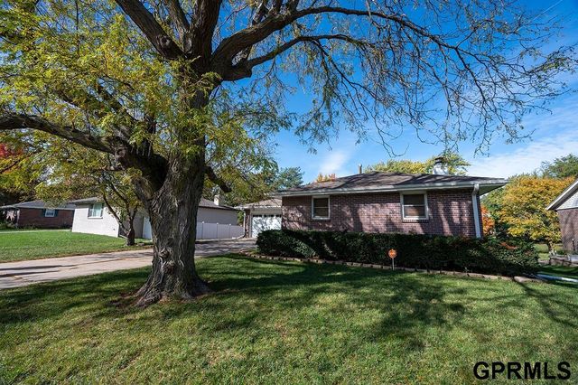 421 Haverford Drive, Lincoln, NE 68510