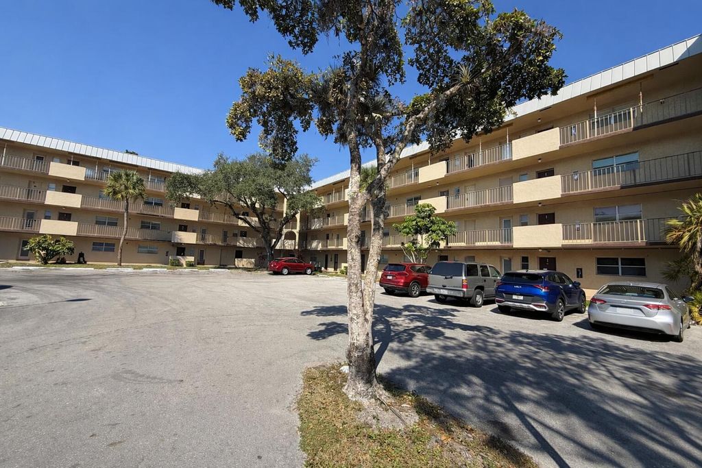 6301 N Falls Cir Drive 307, Lauderhill, FL 33319