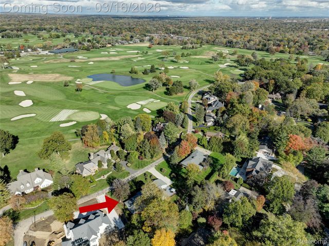 3885 Oakland Drive, Bloomfield Hills, MI 48301