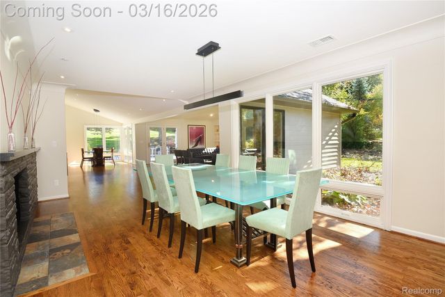 3885 Oakland Drive, Bloomfield Hills, MI 48301