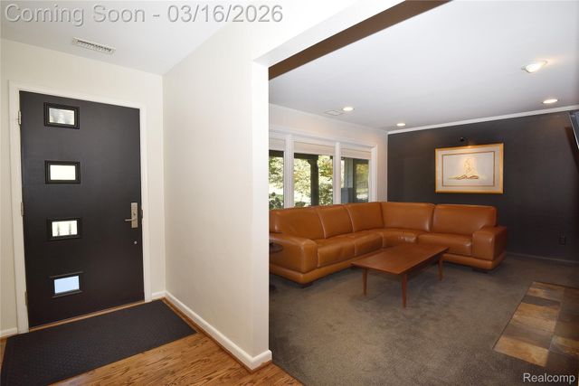 3885 Oakland Drive, Bloomfield Hills, MI 48301