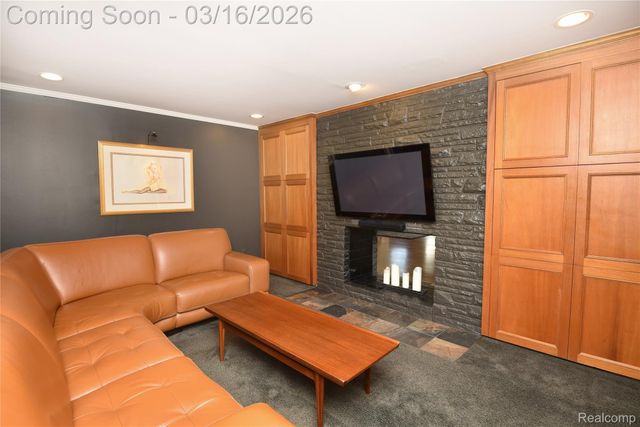 3885 Oakland Drive, Bloomfield Hills, MI 48301