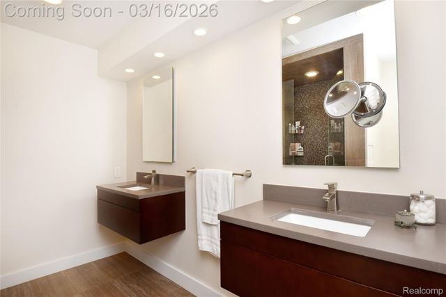 3885 Oakland Drive, Bloomfield Hills, MI 48301