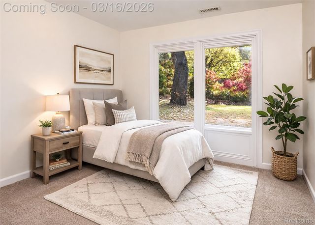 3885 Oakland Drive, Bloomfield Hills, MI 48301