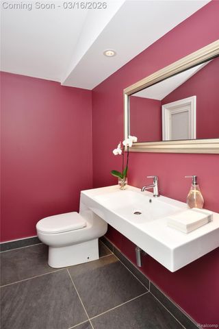 3885 Oakland Drive, Bloomfield Hills, MI 48301