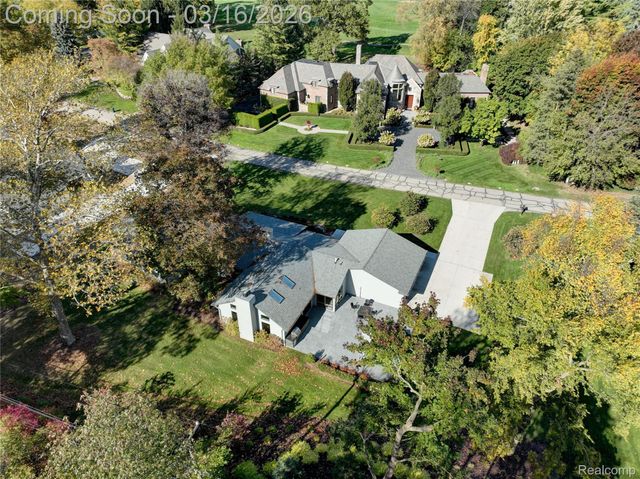 3885 Oakland Drive, Bloomfield Hills, MI 48301
