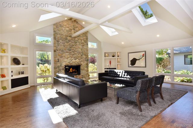 3885 Oakland Drive, Bloomfield Hills, MI 48301