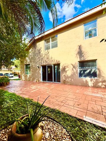 306 NW 115th Way, Coral Springs, FL 33071
