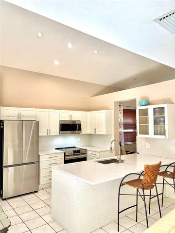 306 NW 115th Way, Coral Springs, FL 33071