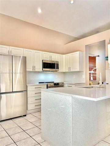 306 NW 115th Way, Coral Springs, FL 33071