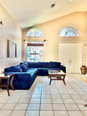 306 NW 115th Way, Coral Springs, FL 33071