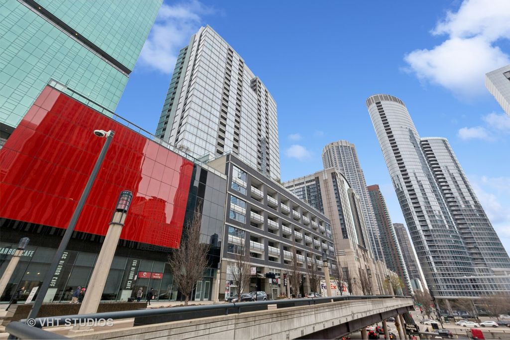 240 E Illinois Street 402, Chicago, IL 60611