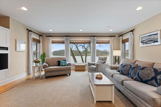 55755 Davis Lane, Dowagiac, MI 49047