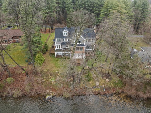 55755 Davis Lane, Dowagiac, MI 49047