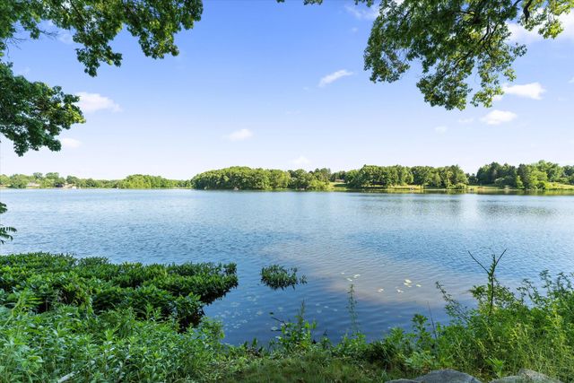 55755 Davis Lane, Dowagiac, MI 49047