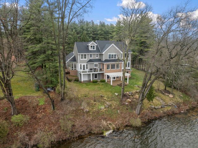 55755 Davis Lane, Dowagiac, MI 49047