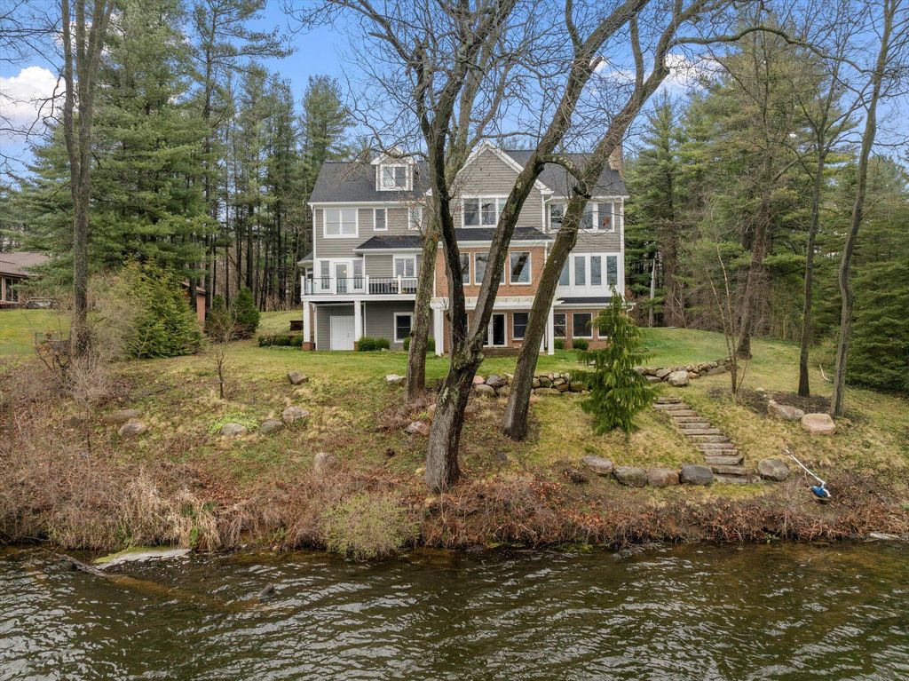 55755 Davis Lane, Dowagiac, MI 49047