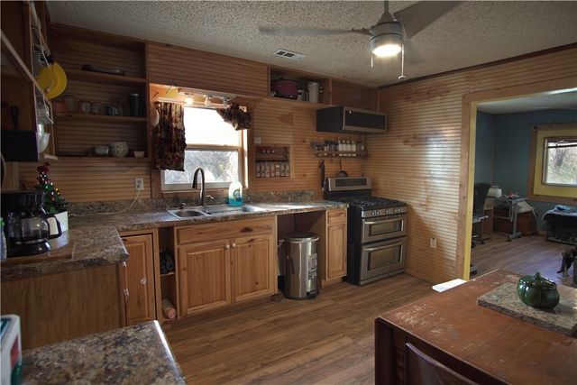 4007 Dixon Street, Springdale, AR 72764