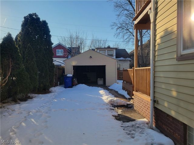 3222 W 115th Street, Cleveland, OH 44111