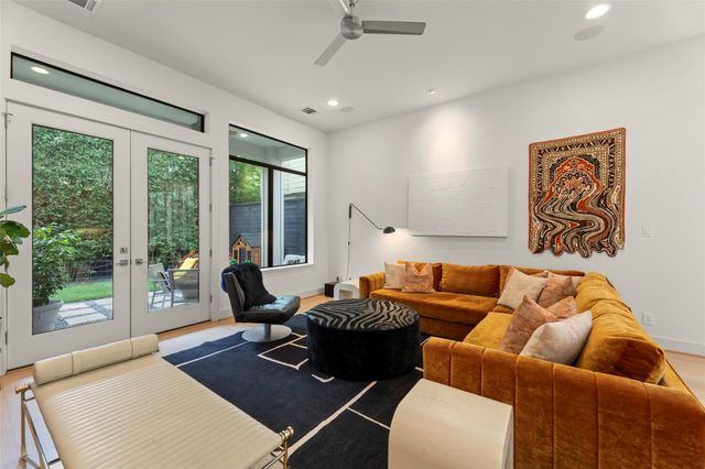 6019 Truro Street, Houston, TX 77007