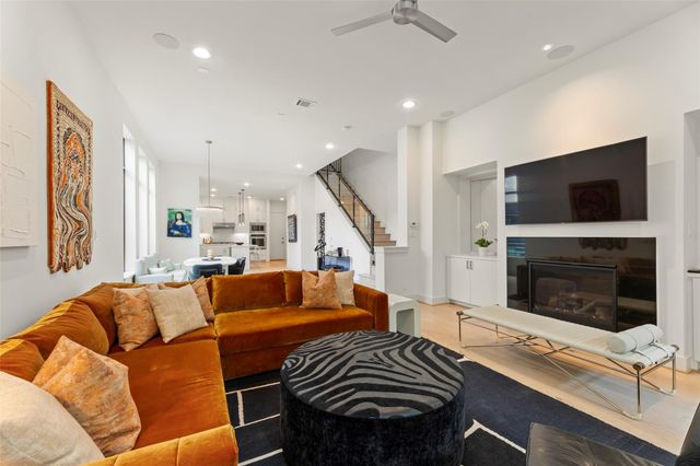 6019 Truro Street, Houston, TX 77007