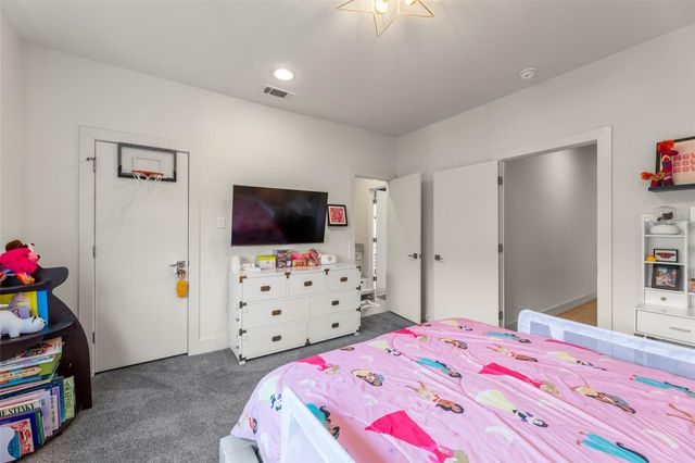 6019 Truro Street, Houston, TX 77007