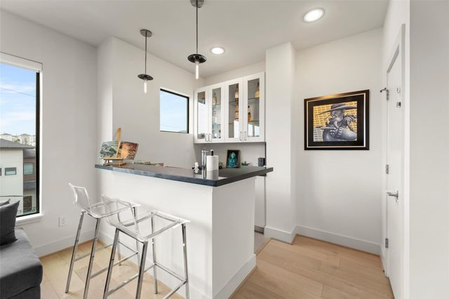 6019 Truro Street, Houston, TX 77007
