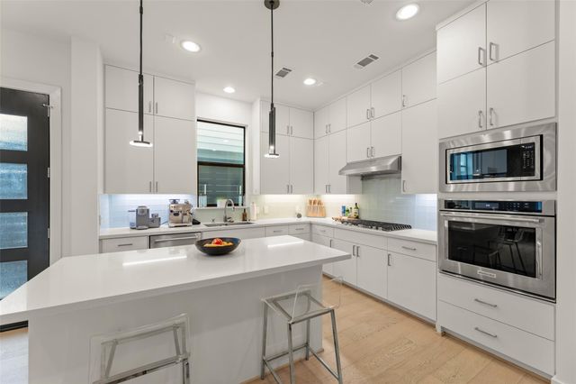 6019 Truro Street, Houston, TX 77007