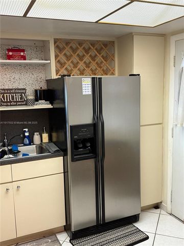 18555 NE 14th Ave 517, Miami, FL 33179