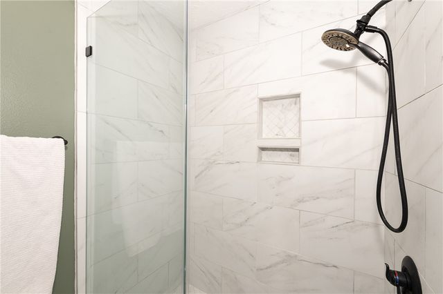 2904 River Oaks, Bryan, TX 77802