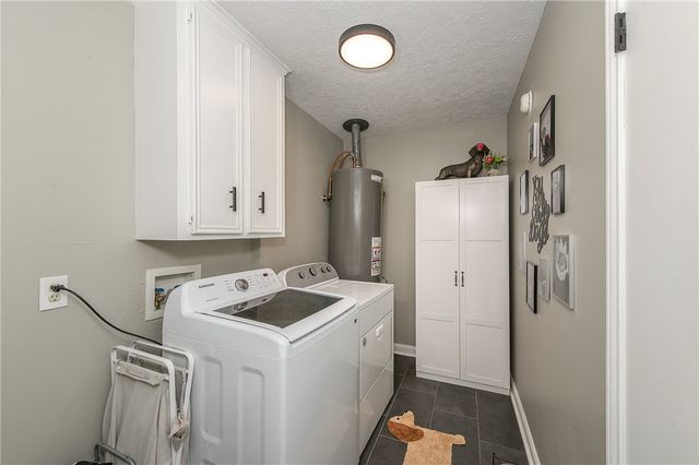 2904 River Oaks, Bryan, TX 77802